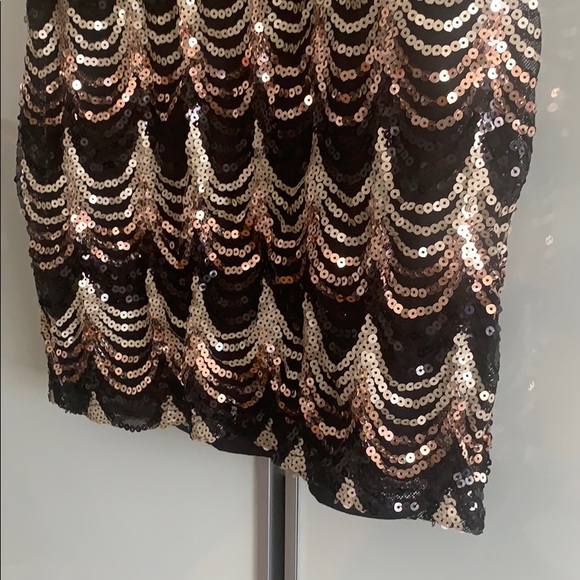 Sequin dress - Picture 2 of 5
